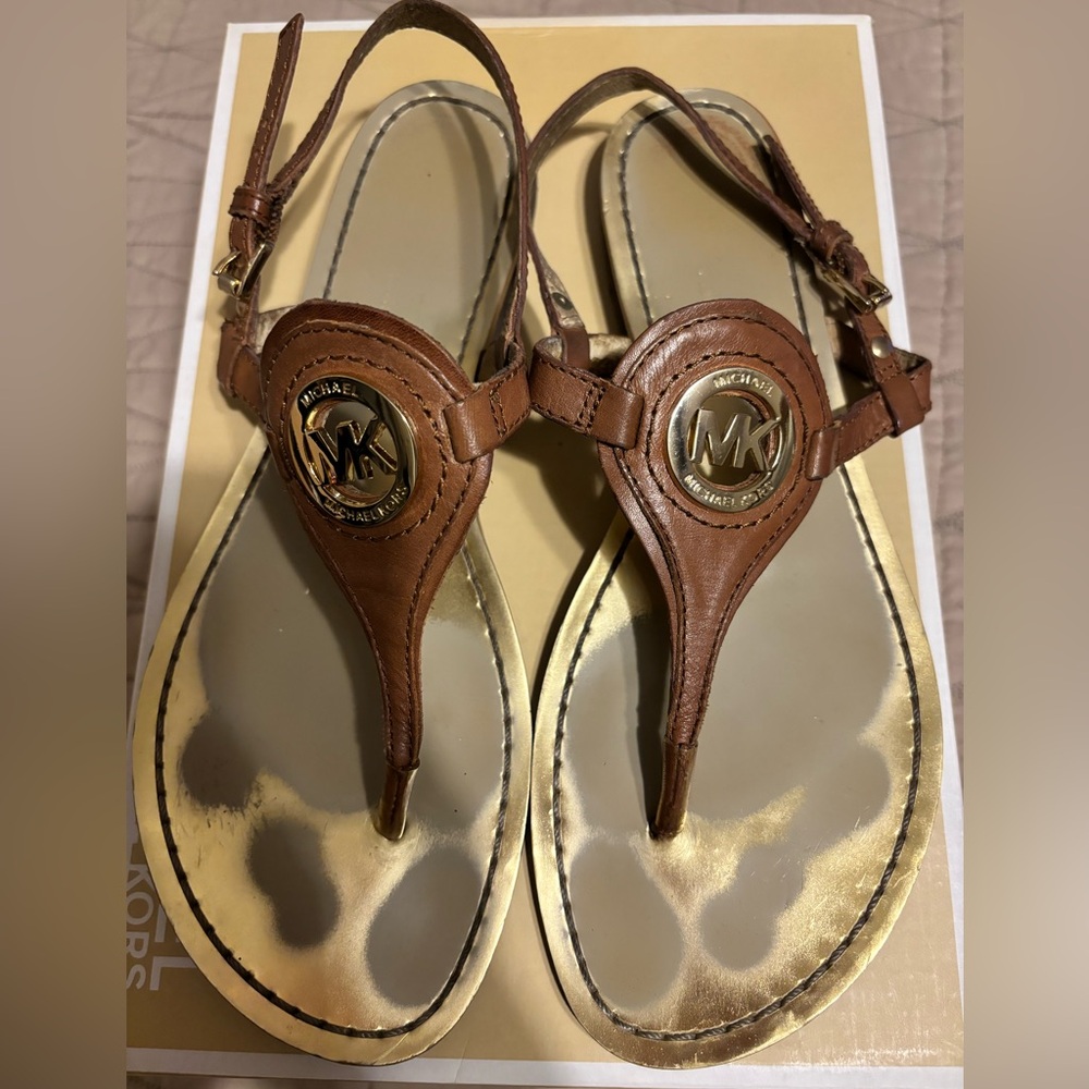 Michael Kors Capri Leather Thong Sandals size 7.5